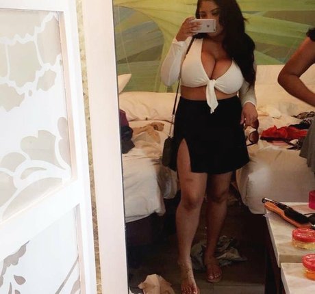 Gabrielle Logan model high quality image