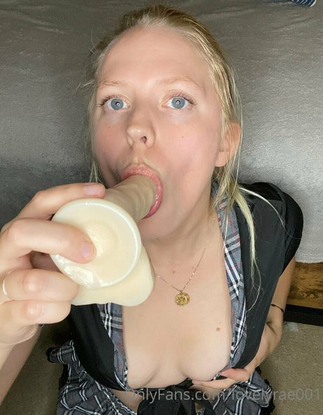 lovelyrae001 nude pornstar archive