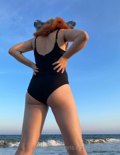 tastymonty sex pornstar pic