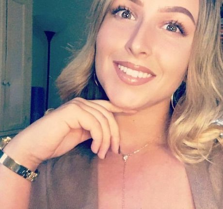 Lizzy Maguire xxx model gallery