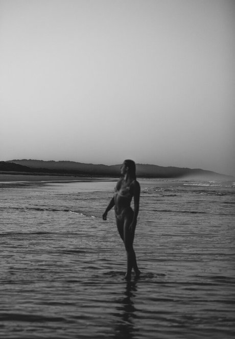 seasharkcensored naked star images