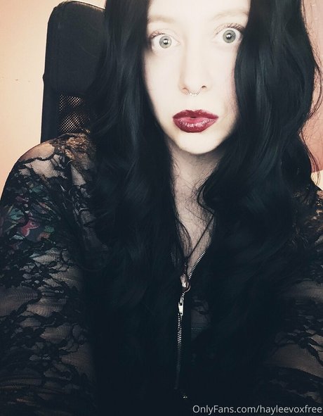 hayleevoxfree hd actress picture