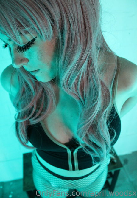 april woodsx nude actress pic