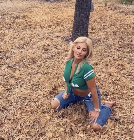 teacherpet model nude galleries