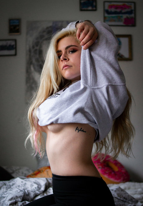 Therealheadcircus nudes actress images