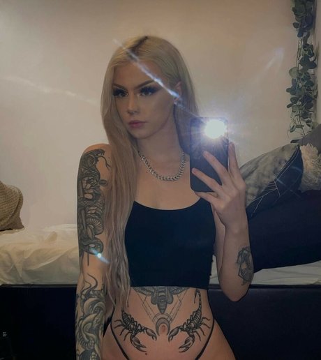 leanne nicole star top photo