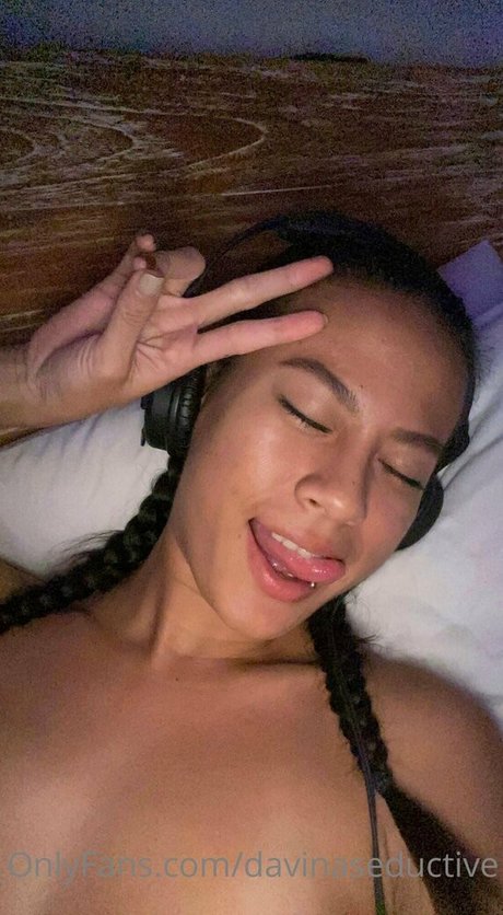 davinaseductive hot actress archive