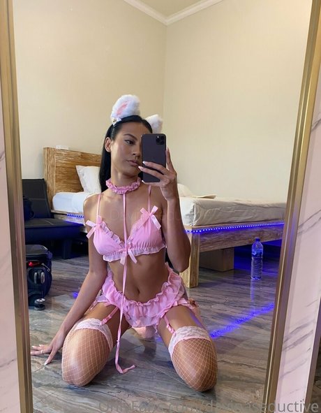 davinaseductive star nudes picture