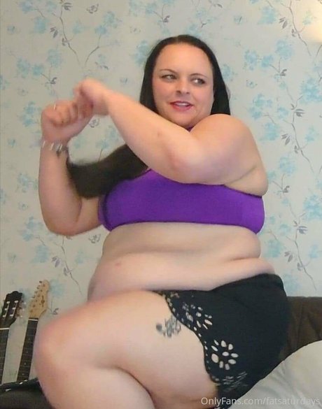 fatsaturdays sexy star photos