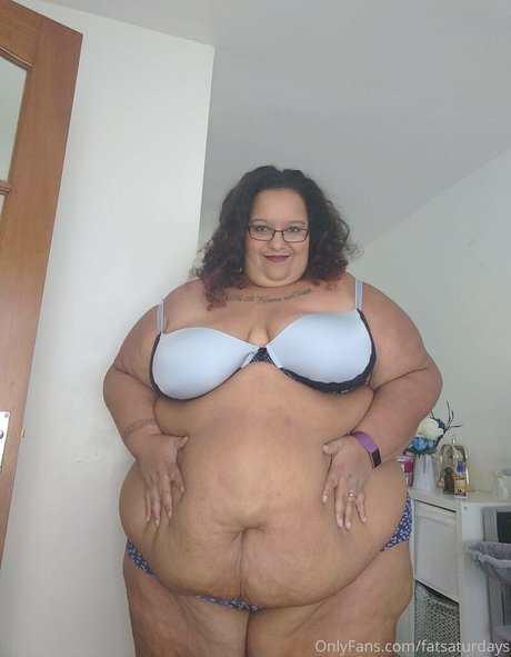 fatsaturdays hot model pics