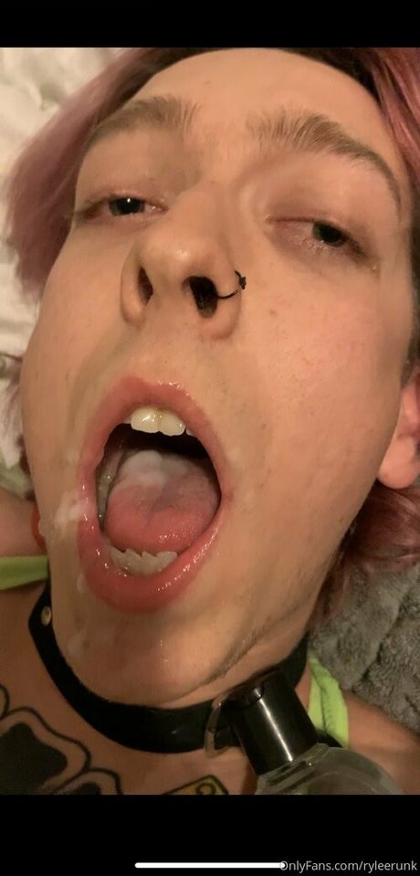 ryleerunk porn star image
