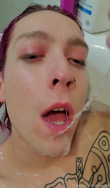 ryleerunk pornstar naked gallery