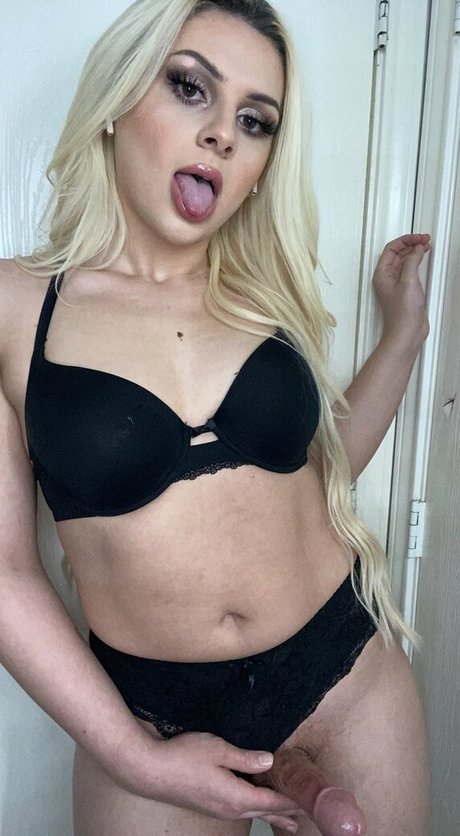 aliviaa top actress photo