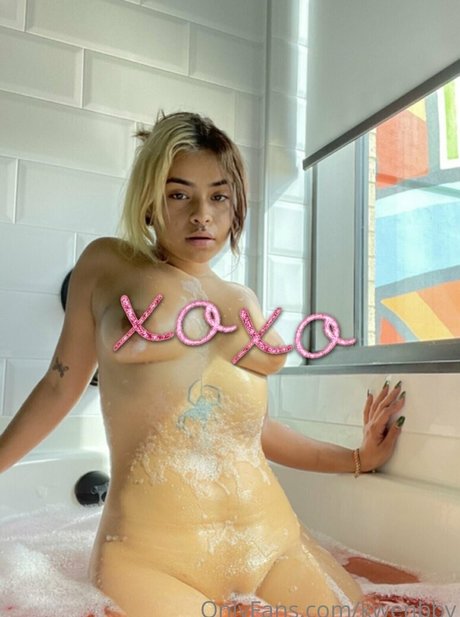 kwenbby star erotic archive