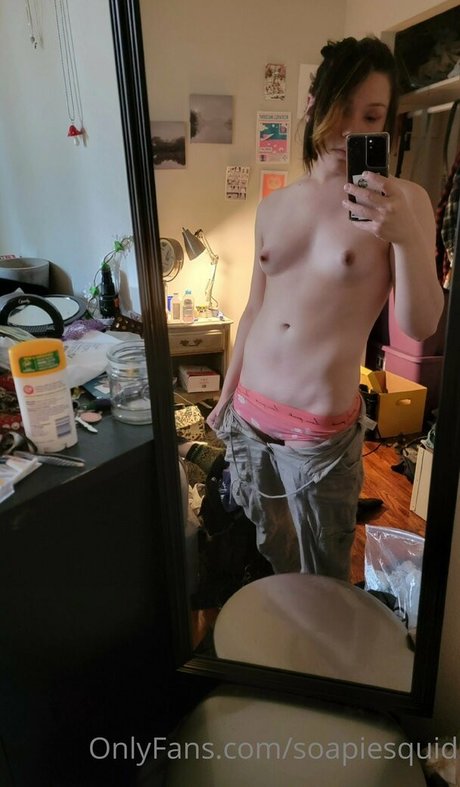 soapiesquid model hot photos