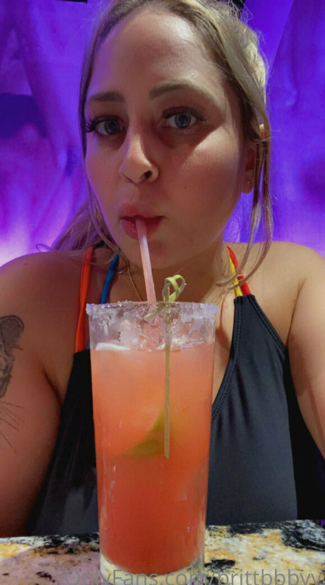 brittbbbyy erotic star img