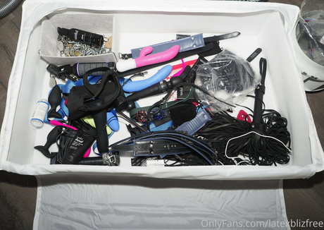 latexblizfree exclusive model img