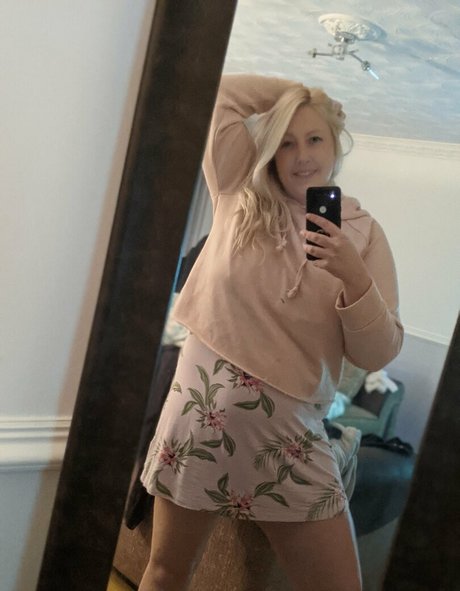 lizzyminx beautiful pornstar photos