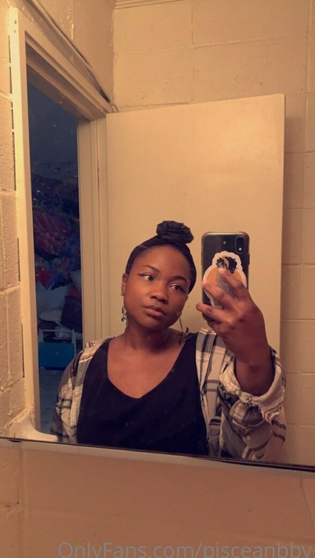 pisceanbby model exclusive photo