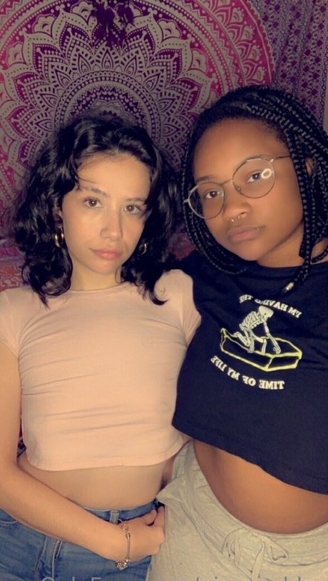 pisceanbby sexy model image