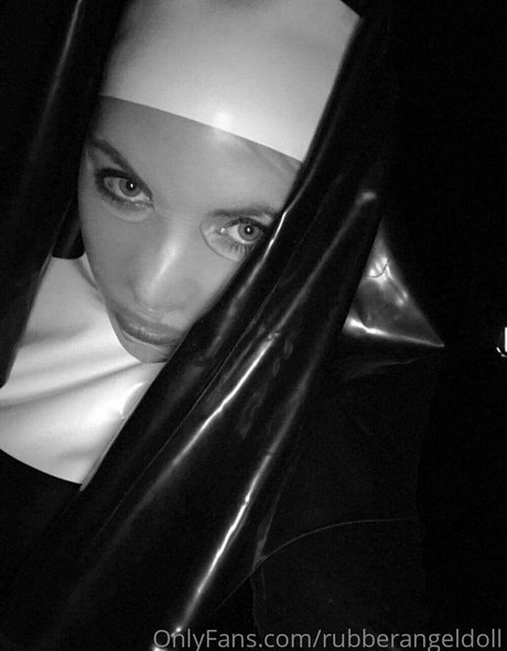 rubberangeldoll porn actress photos