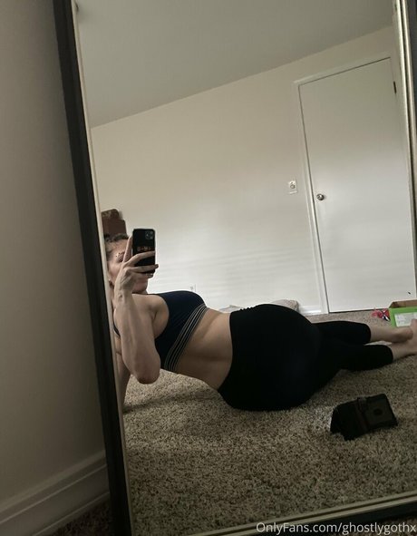 ghostlygothx pornstar beautiful pictures