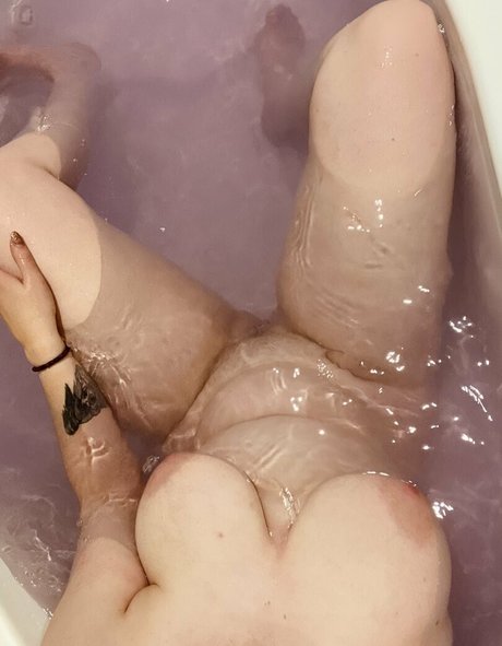 thylasaur actress pics