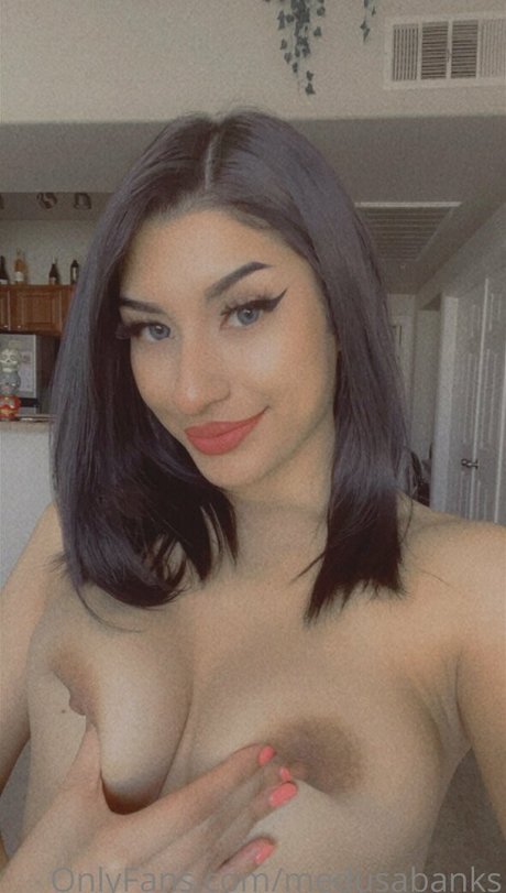 medusabanks star naked picture