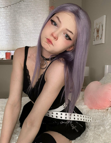 strawbearie milk beautiful pornstar pic