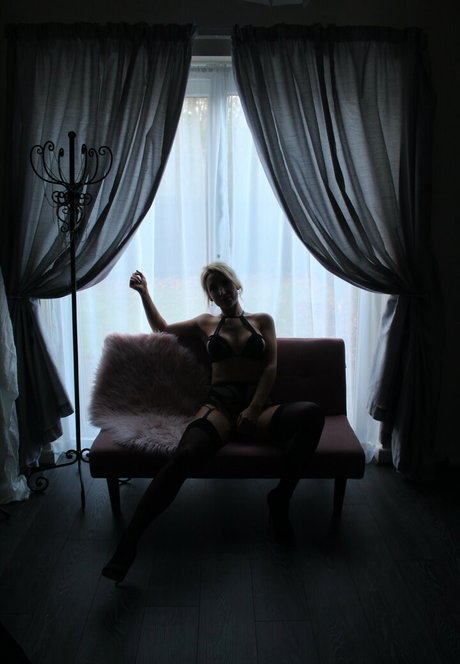 misskiki69 nude pornstar img