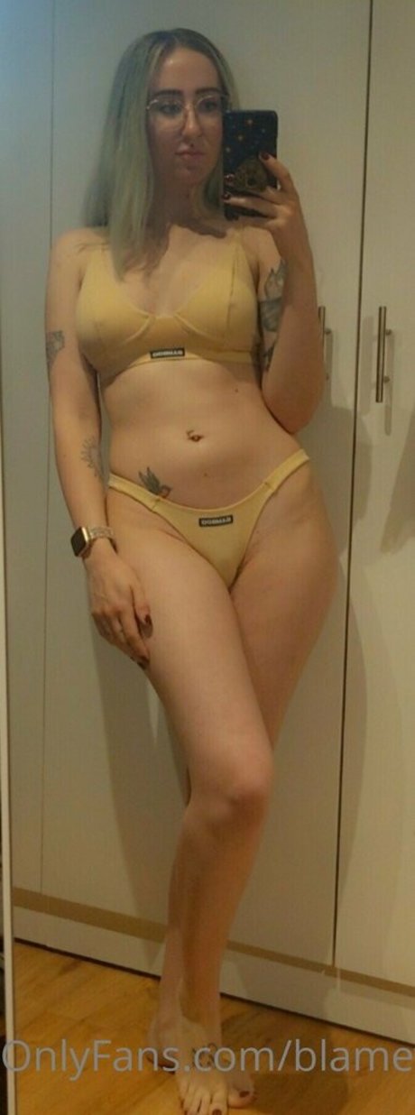 blamevalerie model nude pic