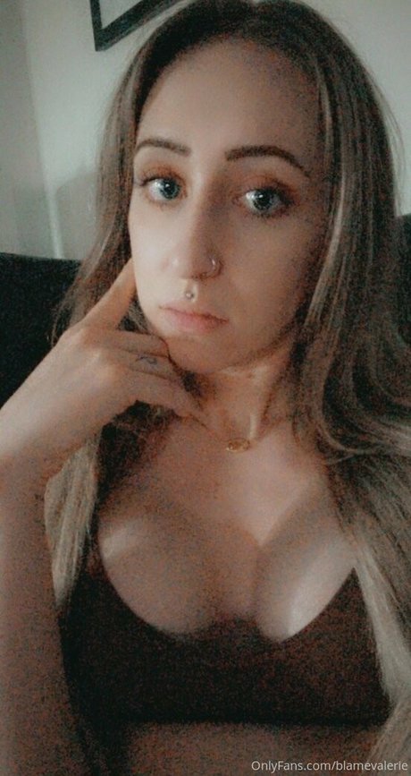 blamevalerie adult model pic