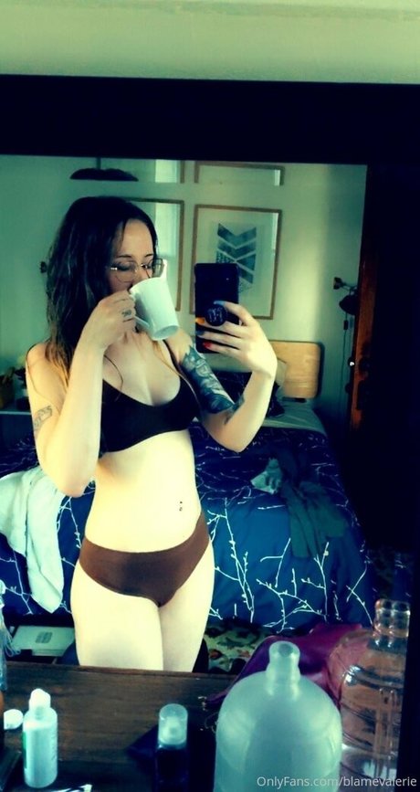 blamevalerie model erotic gallery