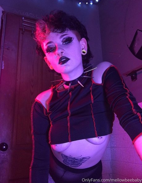 veeginas model best picture