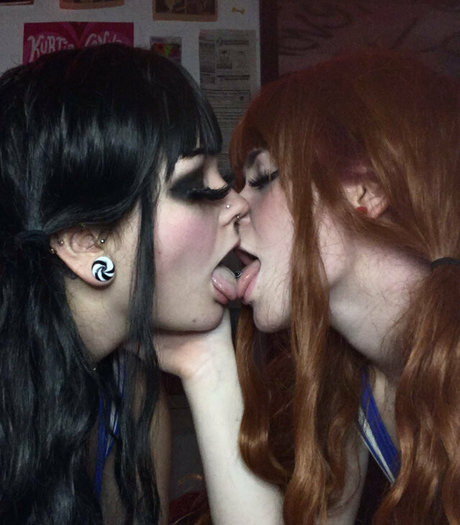 veeginas model nude image