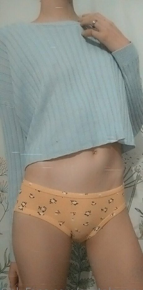 cantaloupexo nudes model picture