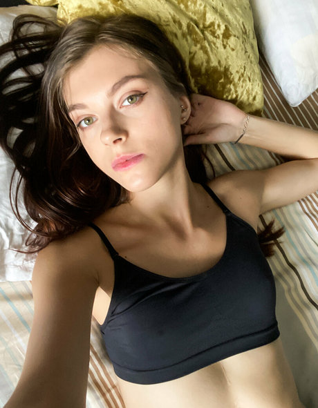 lana virg xxx model picture