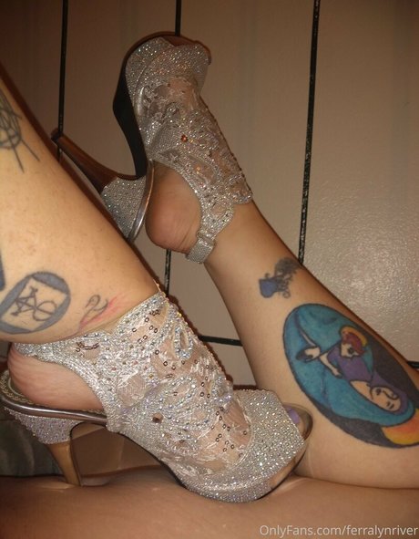 ferralynriver sexy actress img