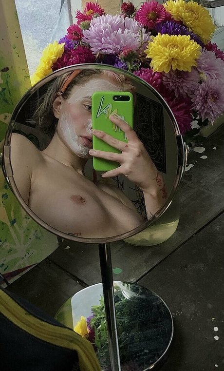 lilbiii nice model img