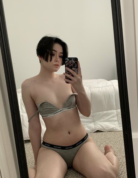 Breadboodle star sexy picture