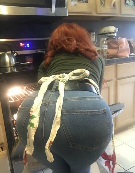 missdavison model top photo