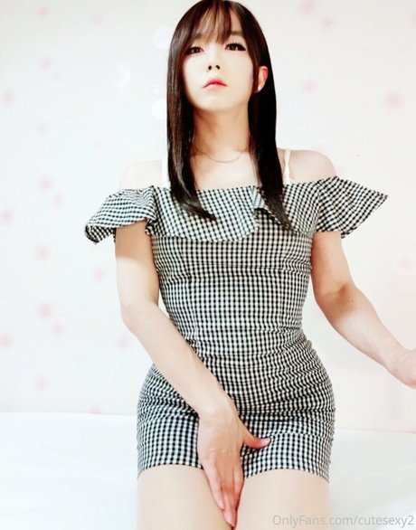 cutesexy222 erotic pornstar pictures