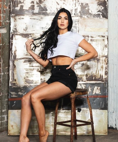 Billie Kay star nice images