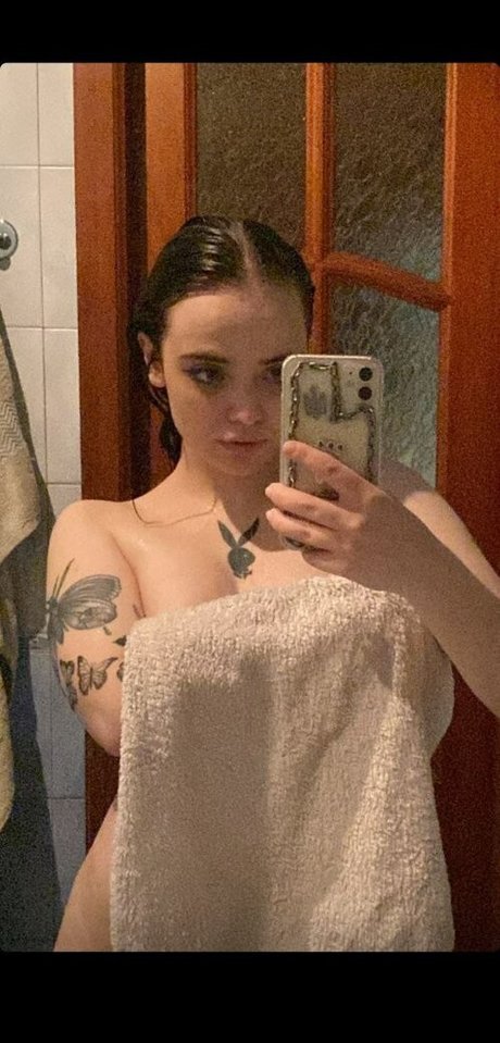 mooanna pornstar nudes image