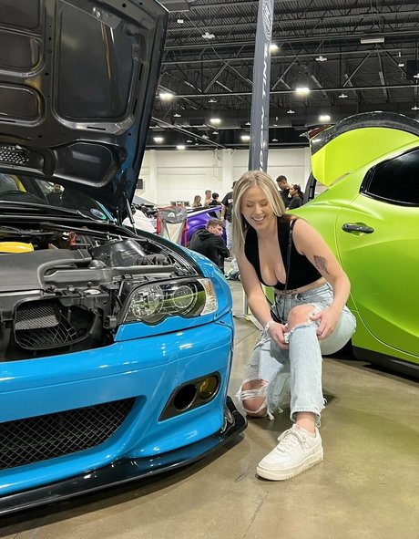 TurboMads sexy actress image