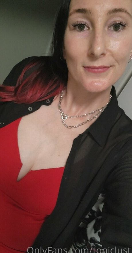 toniclust pornographic actress pics