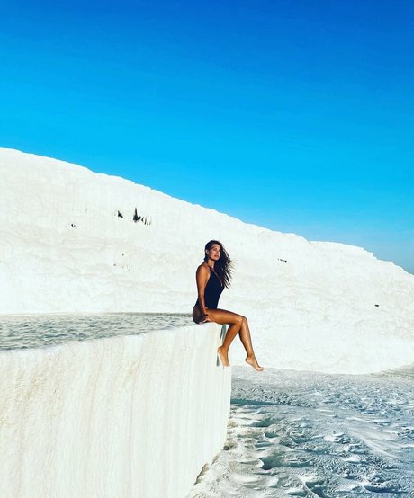 Lara Moreno model xxx pics