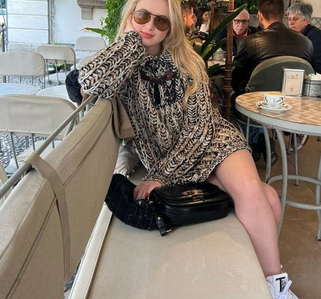 Kathryn Newton beautiful actress gallery