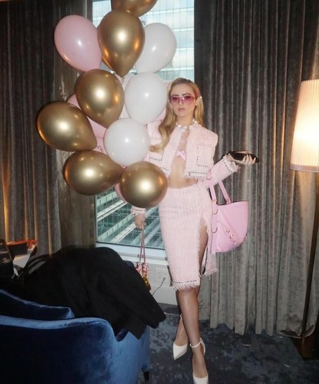 Kathryn Newton adult model photos