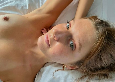 Notashamiller star art pics